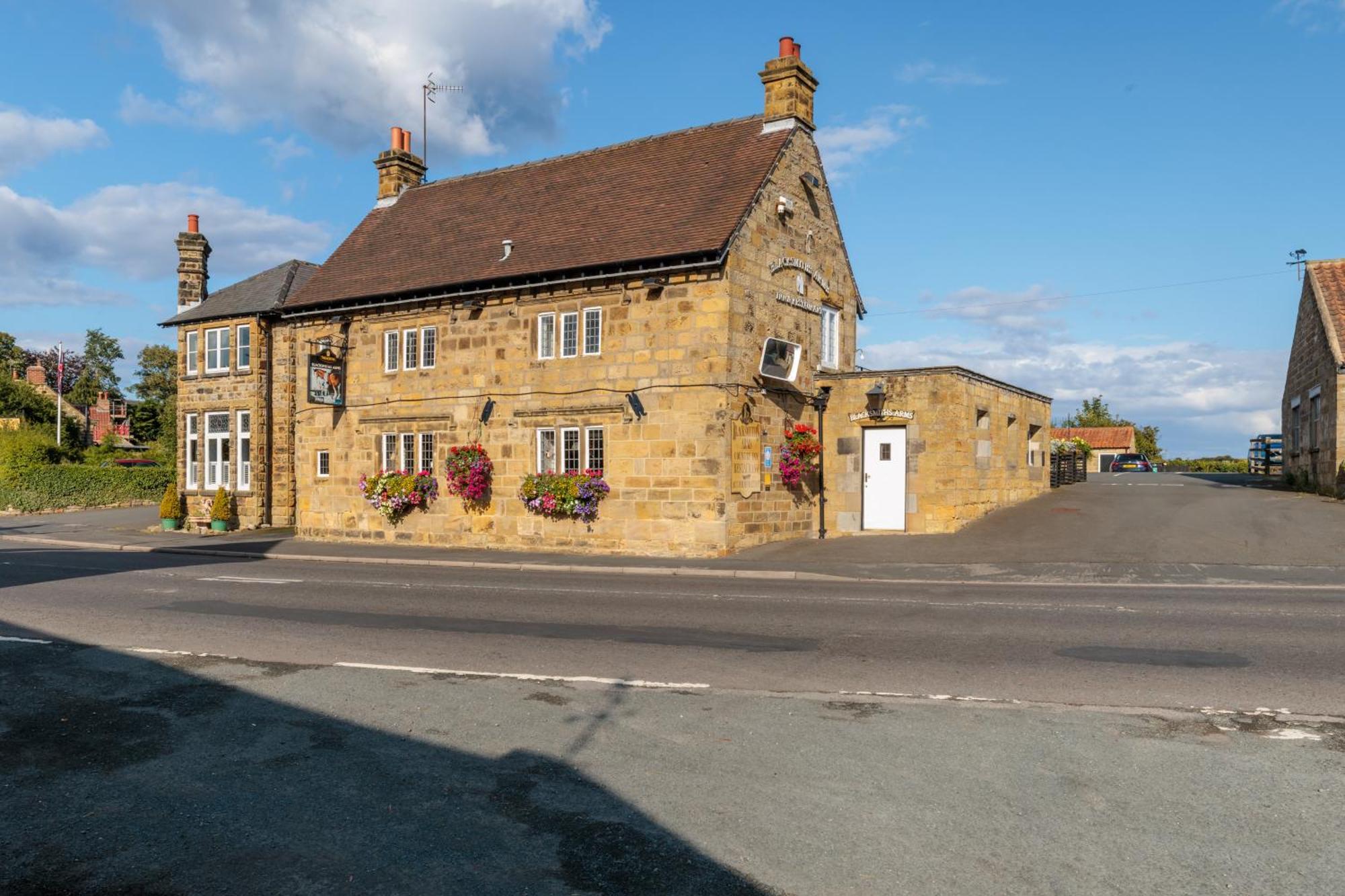 Blacksmiths Arms Inn Scarborough Exterior photo